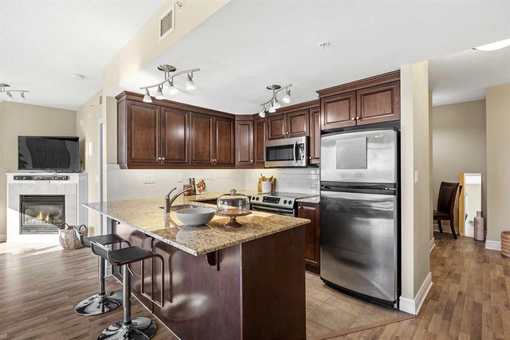 Fifth View of 2308, 910 5 Avenue SW, Downtown Commercial Core, Calgary, Alberta, T2P 0C3