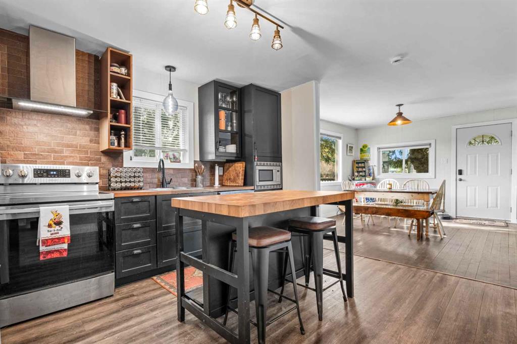 210 royalties Crescent , A2353110, Alberta,