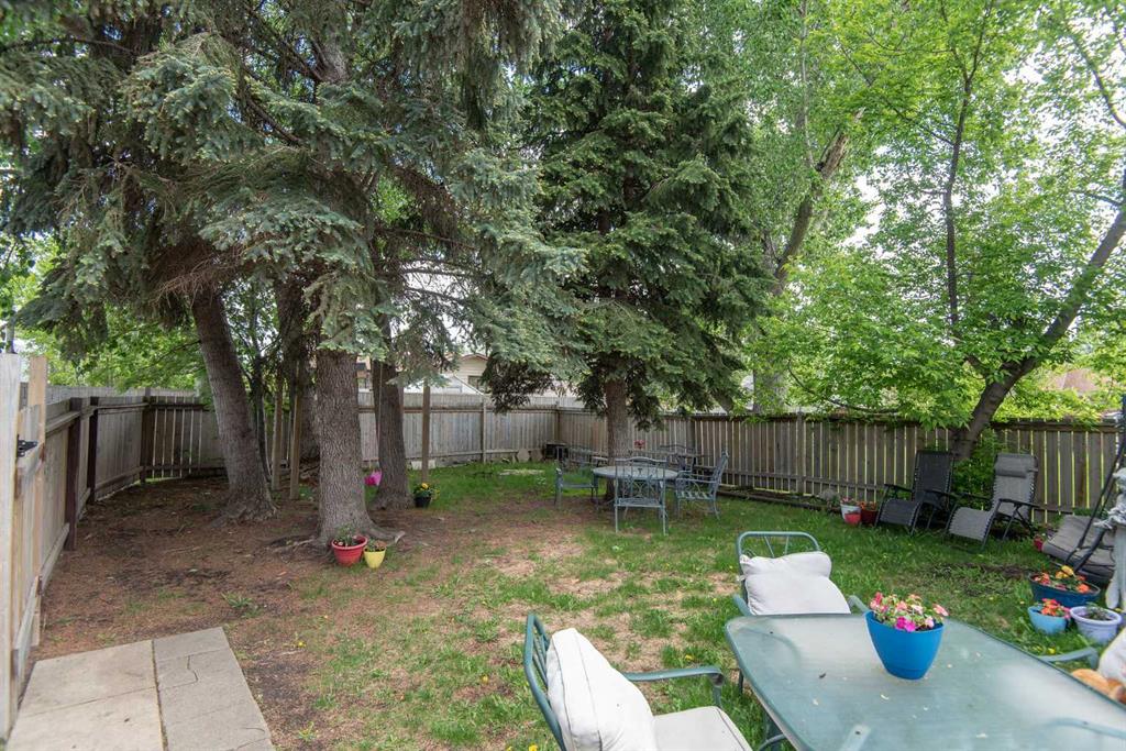 Fifth View of 105 Bell Street , Bower, Red Deer, Alberta, T4R 1L6