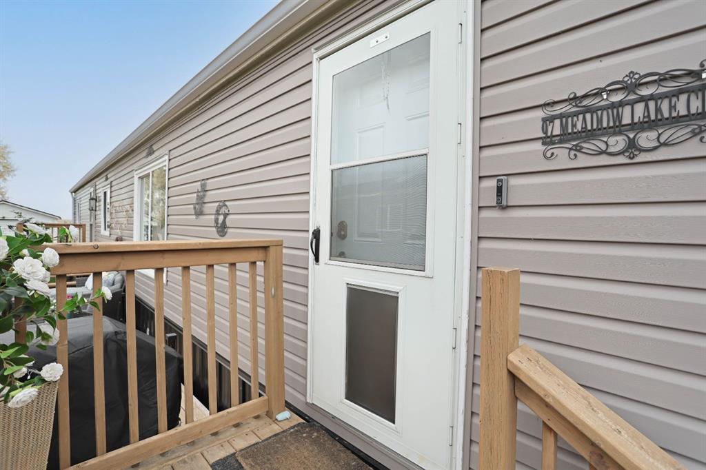 Third View of 97 Meadow Lake Close E, Meadow Lake, Brooks, Alberta, T1R 1G1
