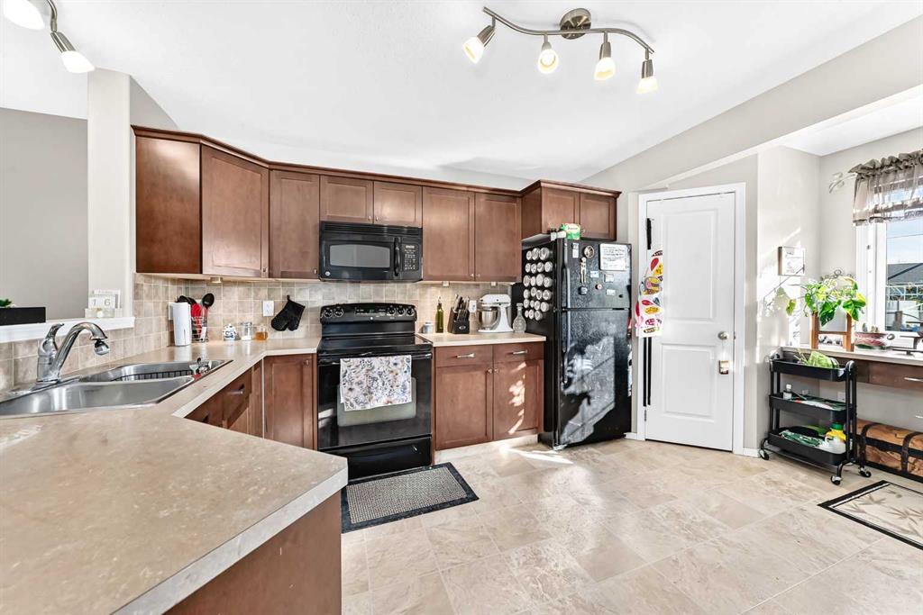 Fifth View of 38, 5301 Windward Place , Newport, Sylvan Lake, Alberta, T4S 0H5