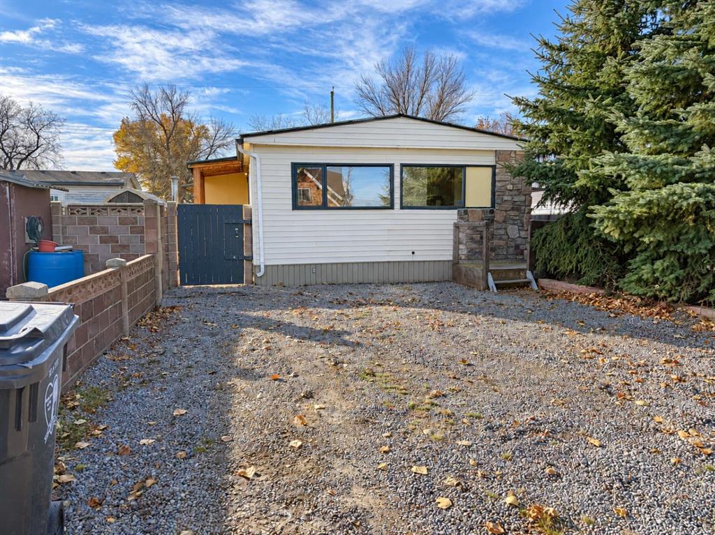 234 King Street , A2353206, Alberta,