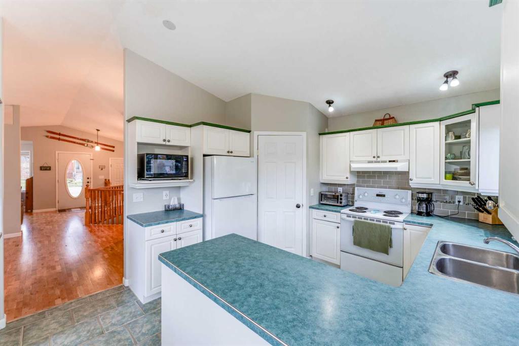 Fourth View of 3013 214 Street  , NONE, Bellevue, Alberta, T0K0C0