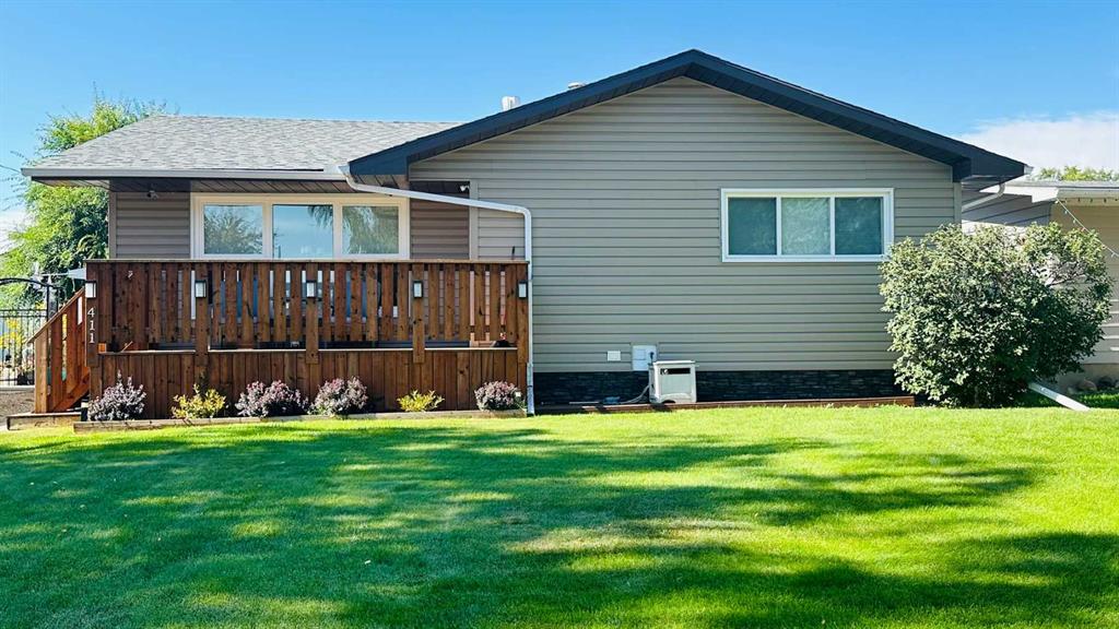 411 8 Street E, A2353246, Alberta,