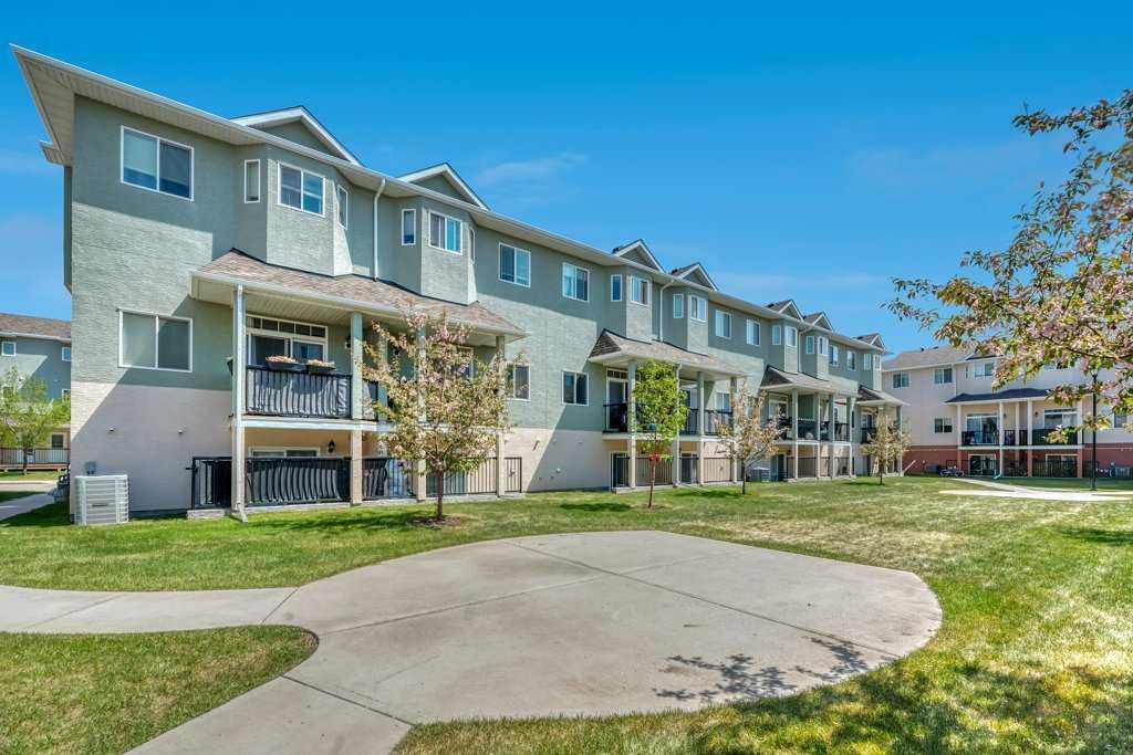 318 Strathcona Circle , A2353269, Alberta,