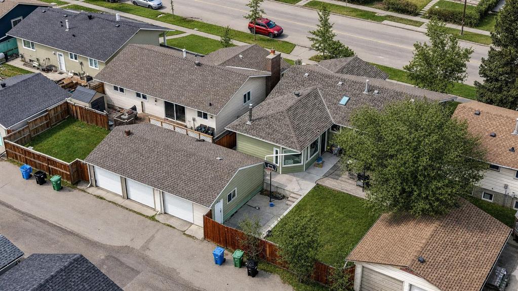 Fifth View of 5835 28 Avenue NE, Pineridge, Calgary, Alberta, T1Y 2E4