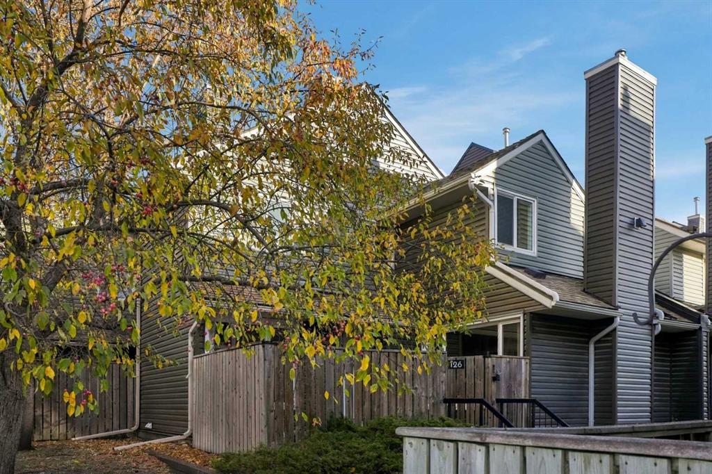 126, 33 Glamis Green SW, A2353312, Alberta,