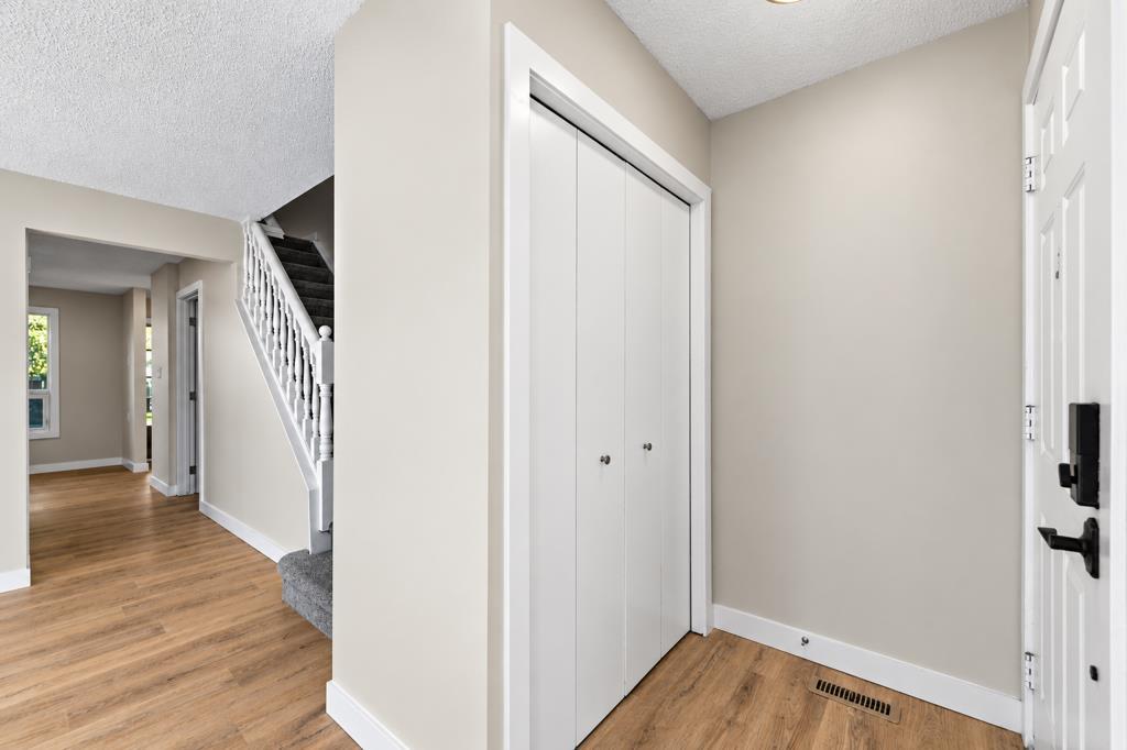 Fourth View of 20, 9908 Bonaventure Drive SE, Willow Park, Calgary, Alberta, T2J 5E3