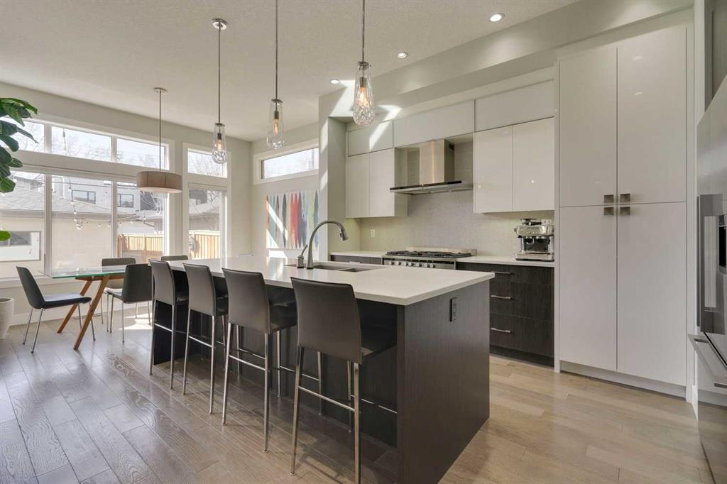 Third View of 2341 22 Avenue SW, Richmond, Calgary, Alberta, T2T 0T1