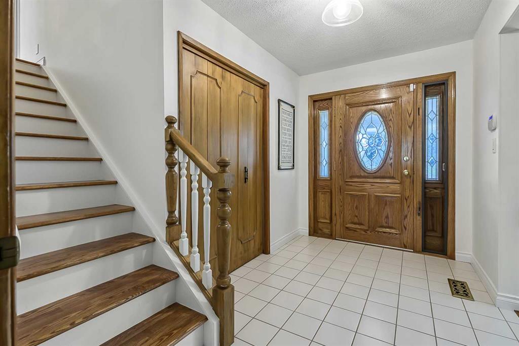 Fourth View of 544 Willingdon Boulevard SE, Willow Park, Calgary, Alberta, T2J 2A9