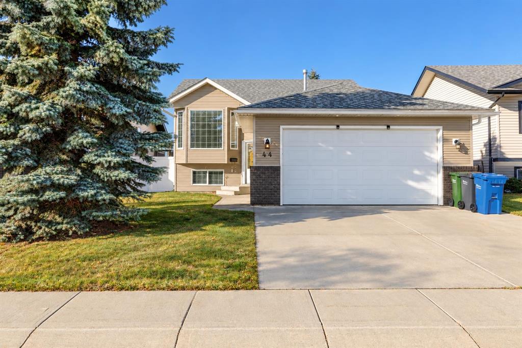 Second View of 44 Isaacson Crescent , Inglewood West, Red Deer, Alberta, T4R 3N1