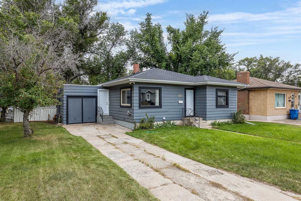 Second View of 337 4 Street SW, SW Hill, Medicine Hat, Alberta, T1A 4E7