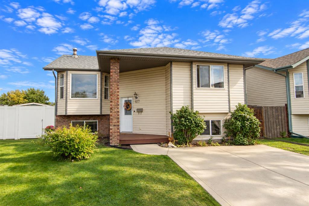 127 Dolan Close , A2353505, Alberta,