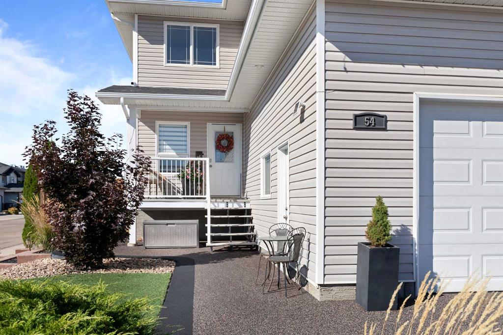Fourth View of 54 Vista Close SE, SE Southridge, Medicine Hat, Alberta, T1B0A9