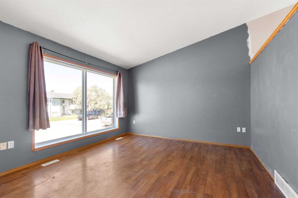 Fourth View of 2385 Hatcher Drive NE, Northeast Crescent Heights, Medicine Hat, Alberta, T1C1X5