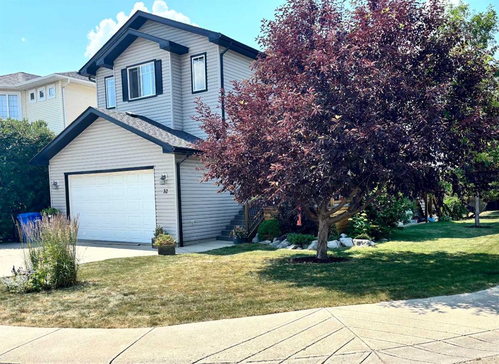 Third View of 32 Meadowpark Place , NONE, Carstairs, Alberta, T0M0N0