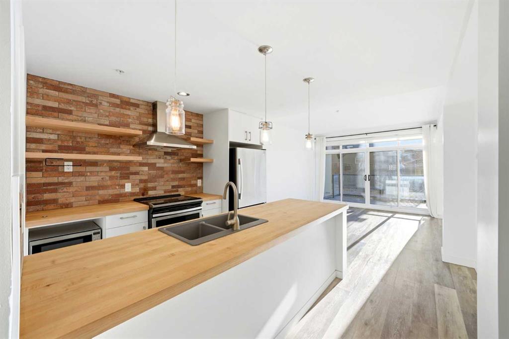 Fifth View of 107, 540 34 Street NW, Parkdale, Calgary, Alberta, T2N 2X7