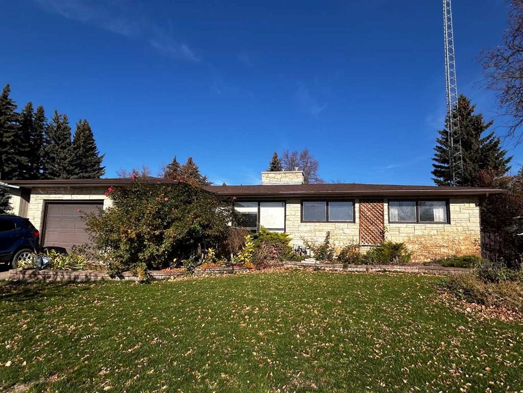 808 4 Avenue W, A2353629, Alberta,