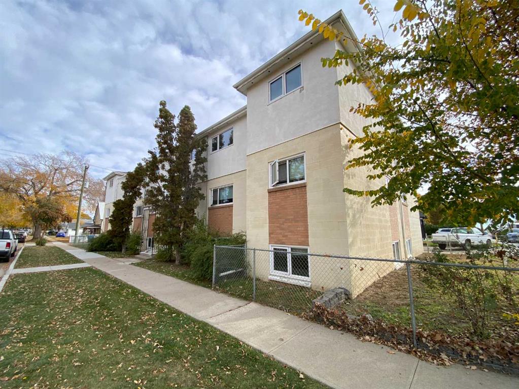 Fifth View of 1-12, 104 1 Street E, East End, Brooks, Alberta, T1R 0T2