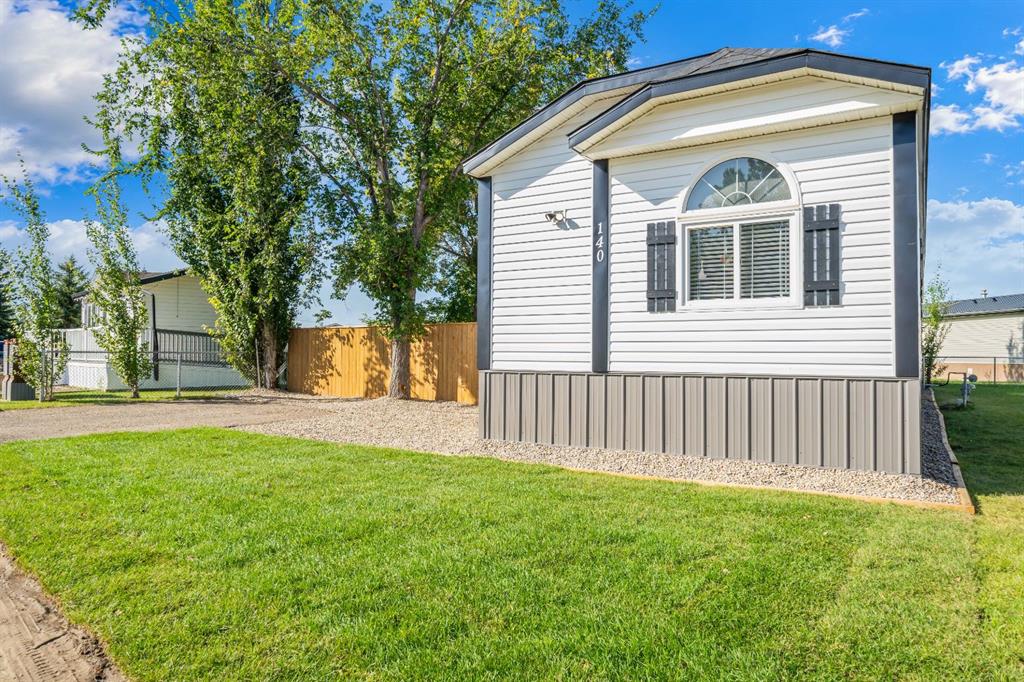 140 Birch Street W, A2353681, Alberta,