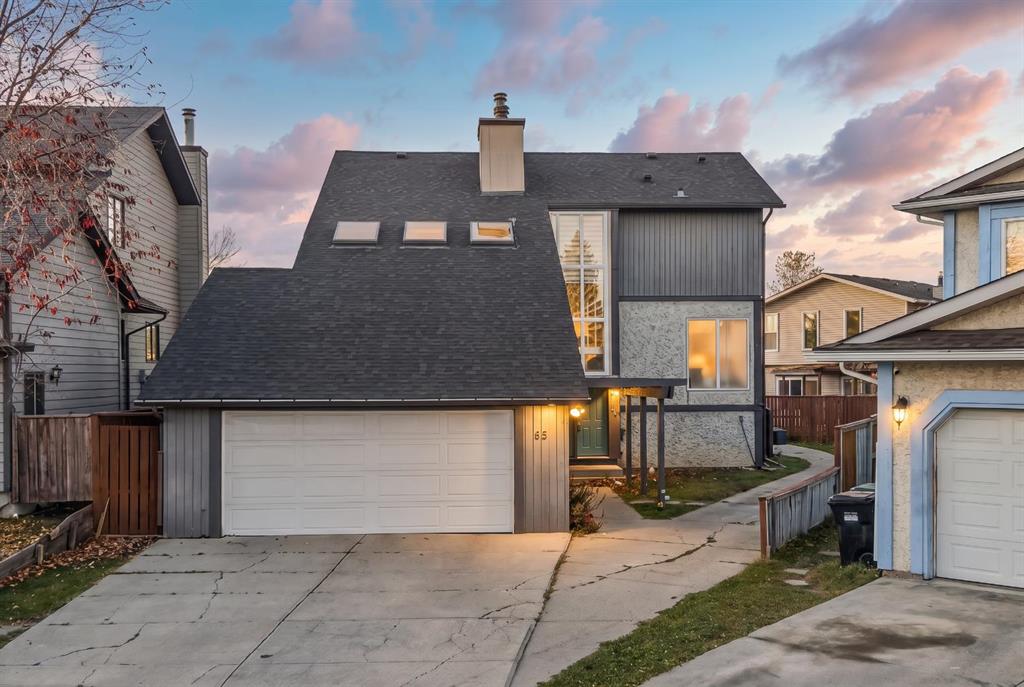 32 Castleglen Court NE, A2353734, Alberta,