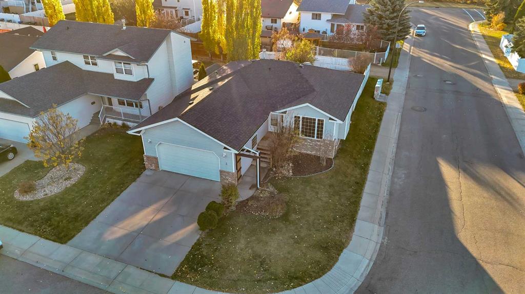 Fourth View of 3 Dietz Close , Deer Park Village, Red Deer, Alberta, T4R 2S7