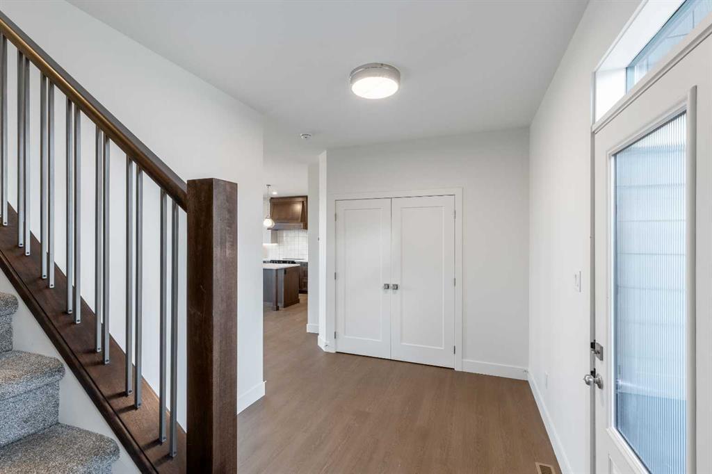 Fifth View of 382 Canyon Meadows Road W, The Canyons, Lethbridge, Alberta, T1K 8E7
