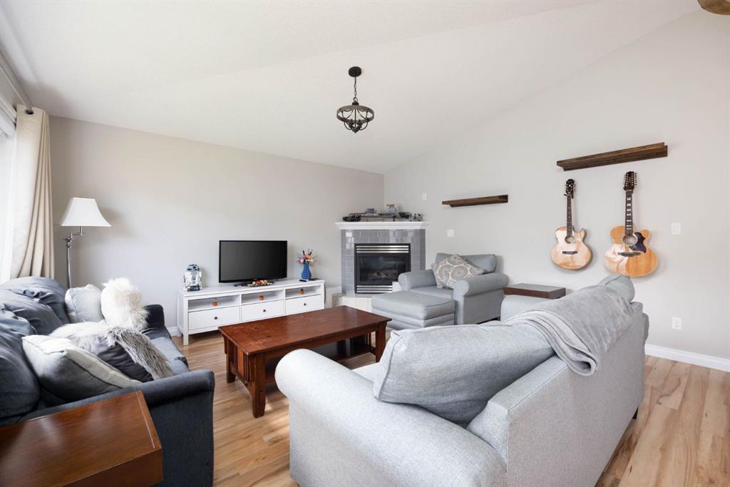 Fifth View of 177 Swanson Crescent , Timberlea, Fort McMurray, Alberta, T9K 2V9