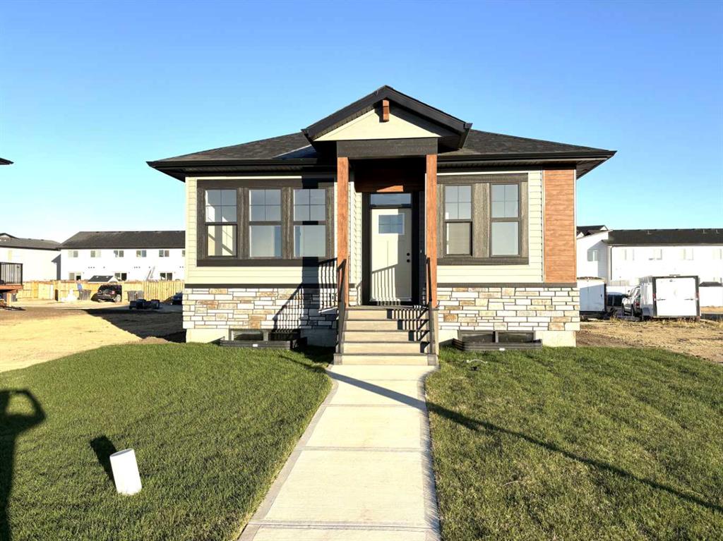 Second View of 25 Ian Way , Iron Gate, Sylvan Lake, Alberta, T4S 0W5