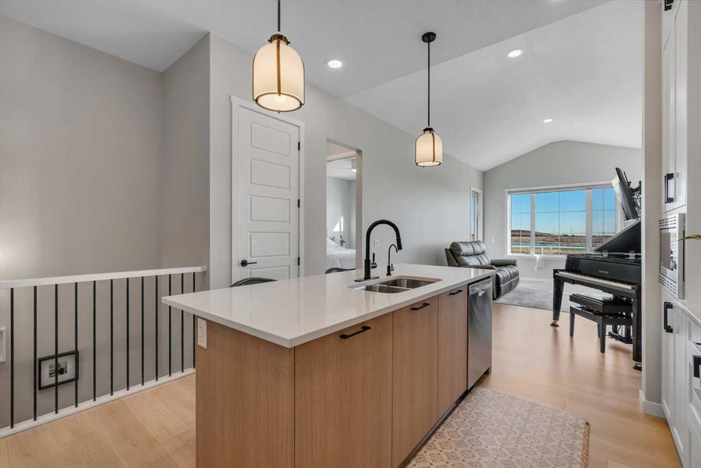 Fifth View of 198 Savoy Landing SE, Rangeview, Calgary, Alberta, T3S 0L1
