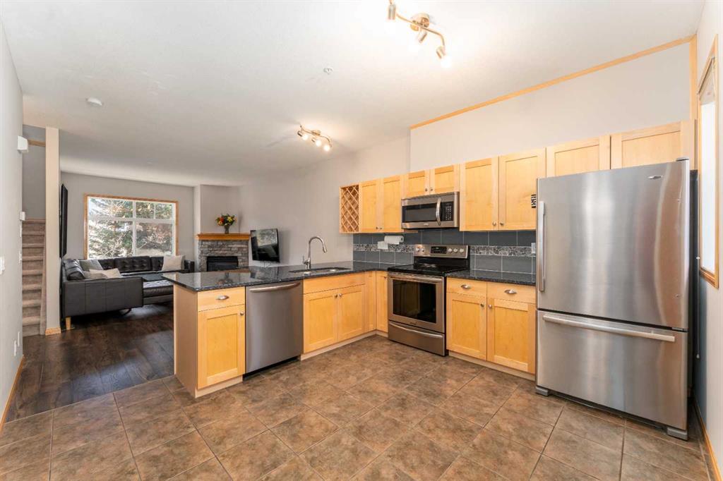 Fifth View of 404, 85 Dyrgas Gate , Three Sisters, Canmore, Alberta, T1W3L1