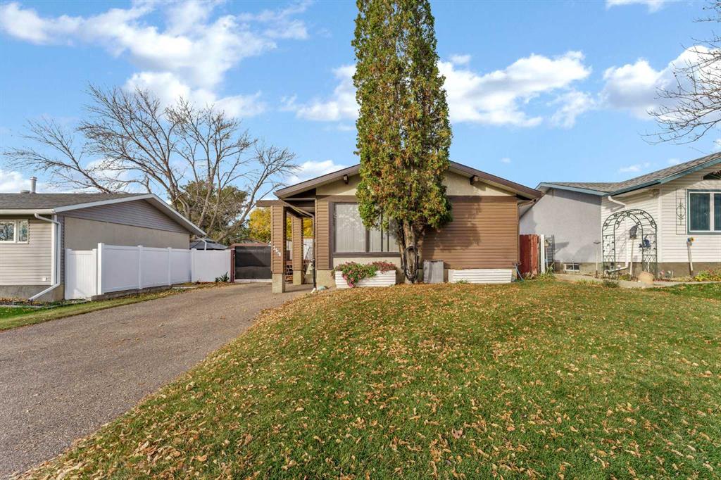 Second View of 2158 7 Avenue NE, Northeast Crescent Heights, Medicine Hat, Alberta, T1C 1K5