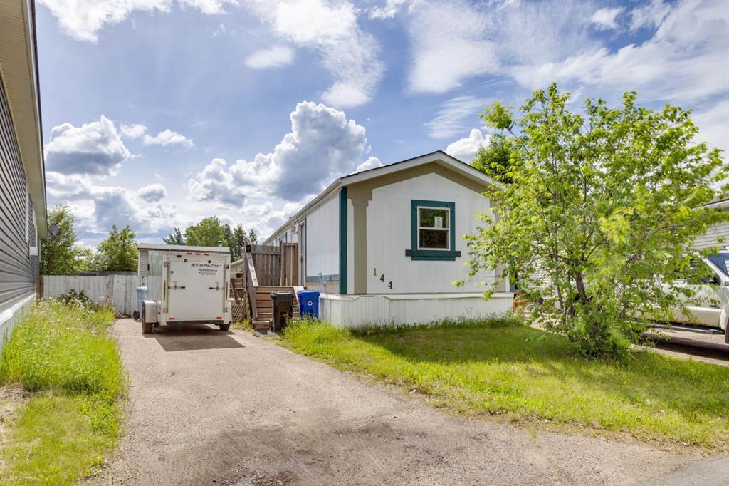 144 Grecian Place , A2353880, Alberta,