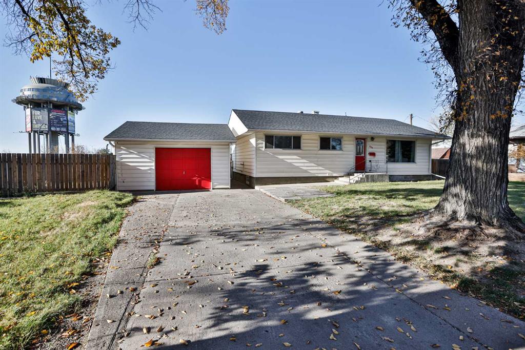 220 23 Street S, A2353887, Alberta,