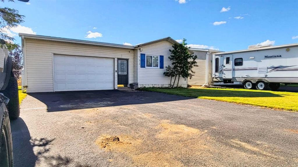 563 Stewart Street , A2353910, Alberta,