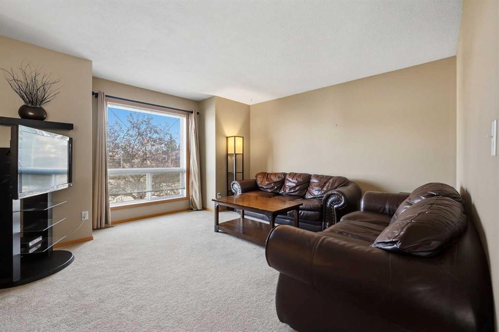 Fourth View of 90 Drummond Avenue , Davenport, Red Deer, Alberta, T4R 3A5