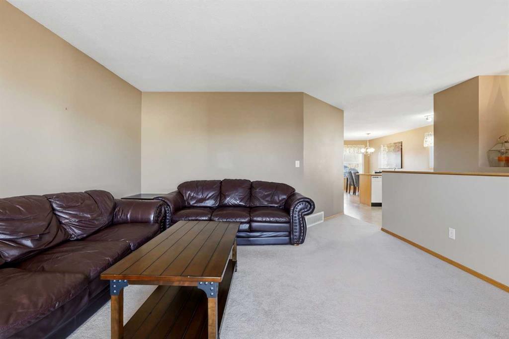 Fifth View of 90 Drummond Avenue , Davenport, Red Deer, Alberta, T4R 3A5