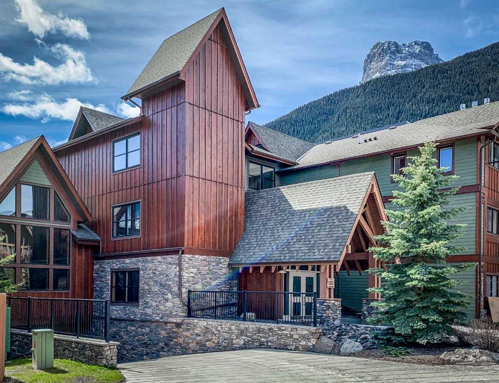 206, 106 Stewart Creek Landing , A2353958, Alberta,