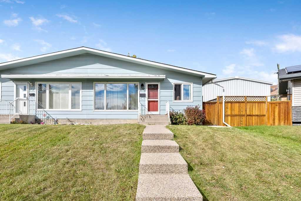218A Allan Crescent SE, A2354044, Alberta,