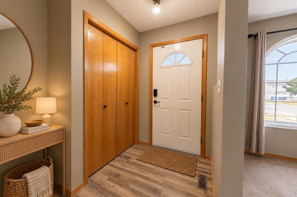 Third View of 16 Davis Close , Deer Park Estates, Red Deer, Alberta, T4R 2L4