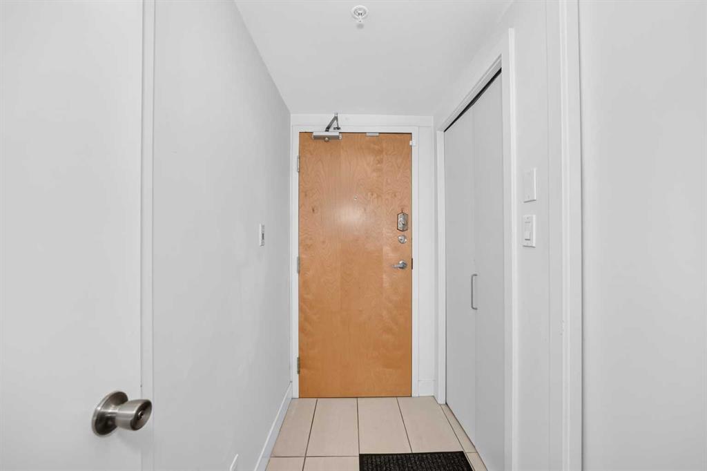 Fourth View of 304, 1110 11 Street SW, Beltline, Calgary, Alberta, T2R1S5