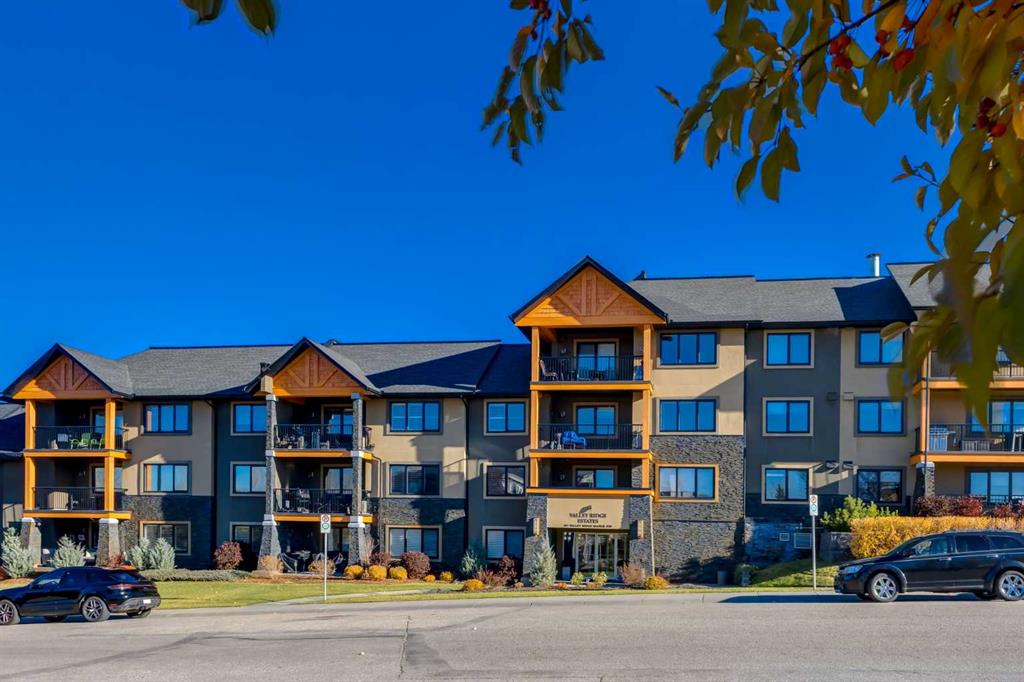 204, 103 Valley Ridge Manor NW, A2354115, Alberta,
