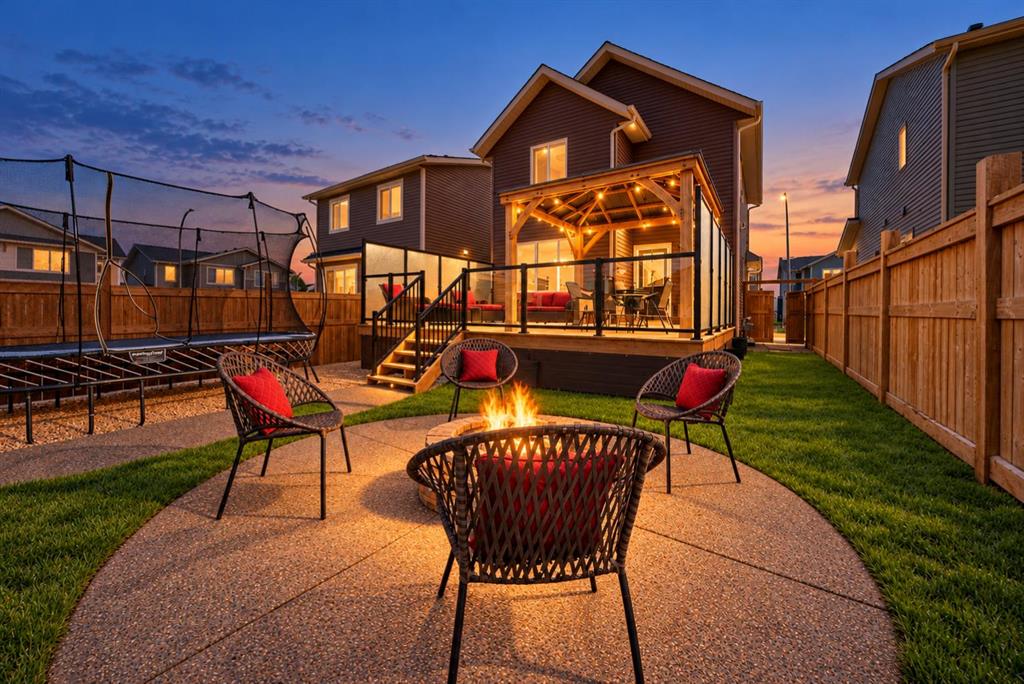 46 Emberside Garden , A2354255, Alberta,