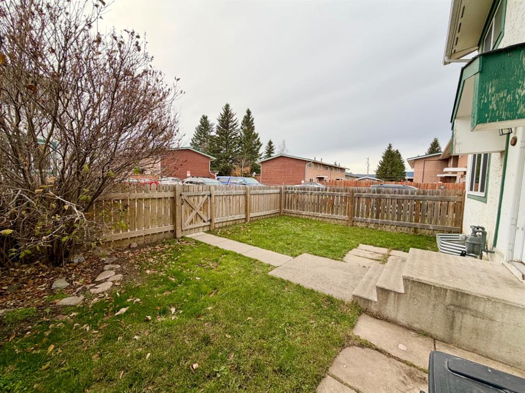 Fourth View of 29, 110 Tamarack Avenue , Hardisty, Hinton, Alberta, T7V 1C5