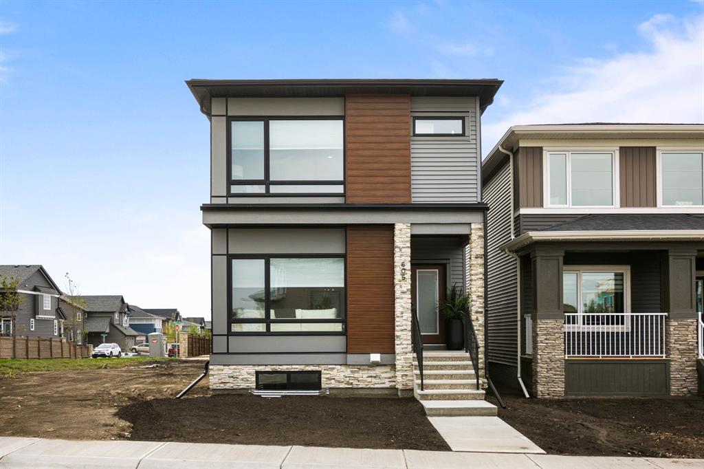 605 Lambeau Link SE, A2354308, Alberta,