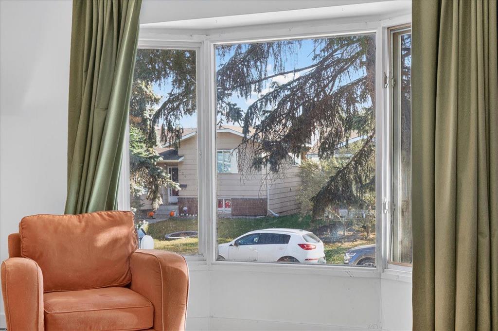 Fifth View of 219 Sunvale Crescent SE, Sundance, Calgary, Alberta, T2x2P8