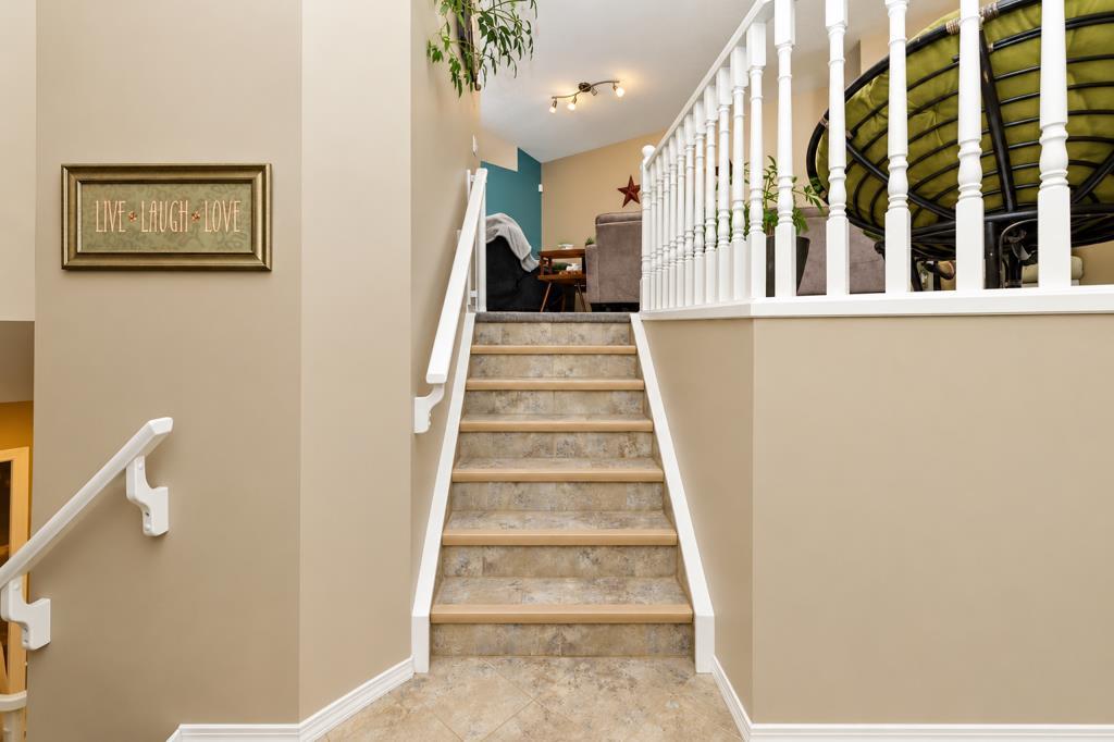 Fourth View of 8 Daines Avenue , Devonshire, Red Deer, Alberta, T4R 2W2
