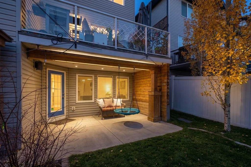 Fifth View of 322 Kingsbury View SE, Kings Heights, Airdrie, Alberta, T4A 0E7