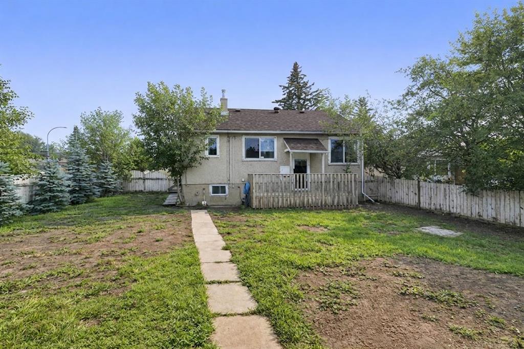 Fifth View of 326 27 Avenue NE, Tuxedo Park, Calgary, Alberta, T2E 2A2