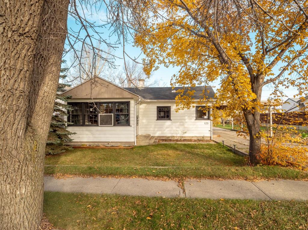 123 Noble Street , A2354517, Alberta,